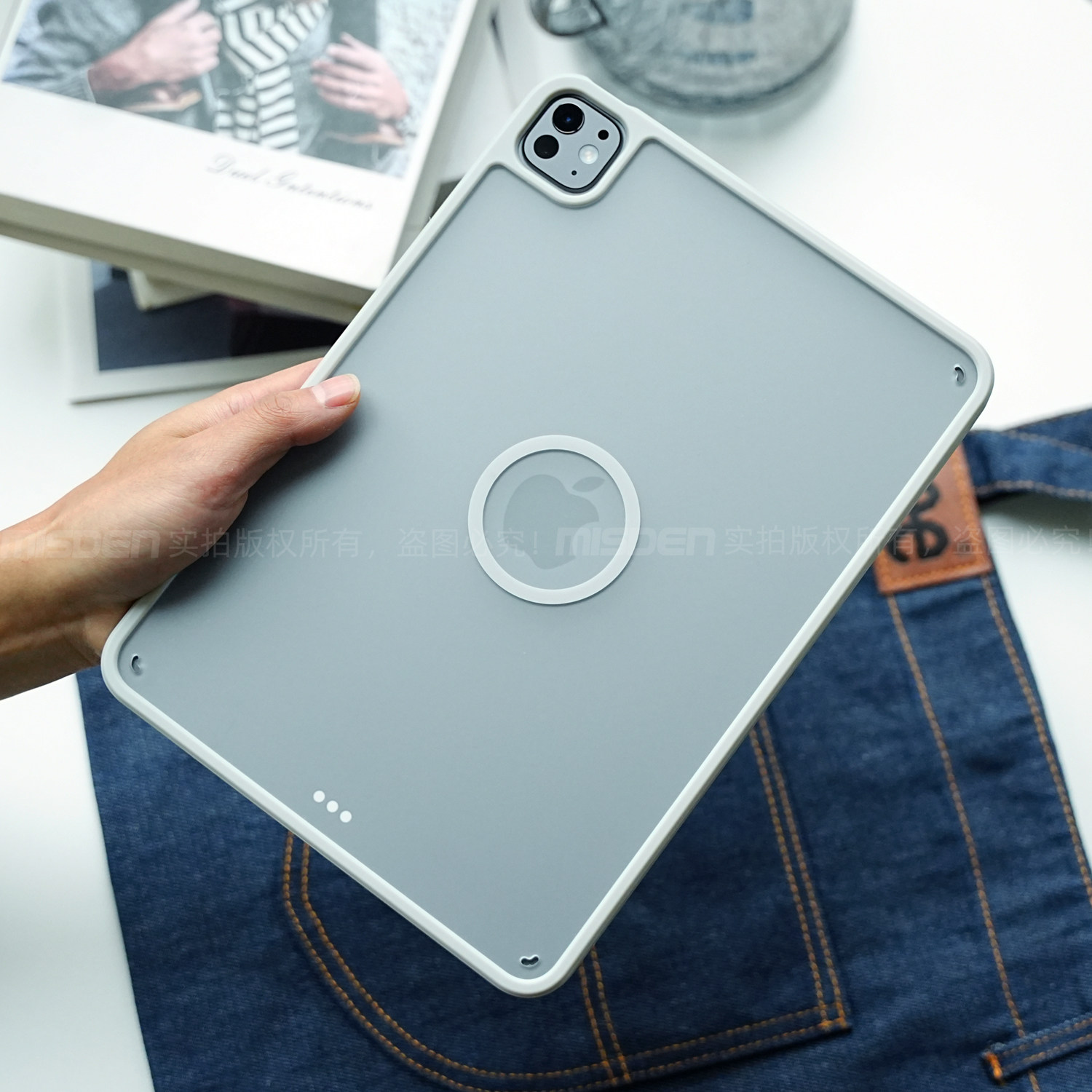 米斯登2025新款iPad Pro磁吸简约平板磨砂保护套11寸Air4/5/6/7通用外壳笔槽软胶边硬背防摔透明无盖单背壳轻