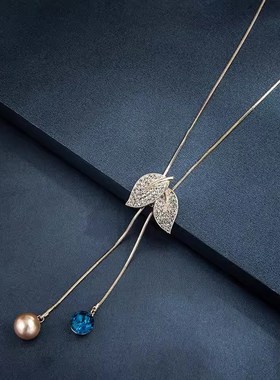 时尚叶子项链女轻奢小众s高级设计感锁骨链新款潮秋冬毛衣链女长