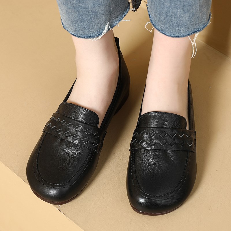 2024春秋新款复古圆头单鞋y女低跟软皮休闲皮鞋防滑软底妈妈鞋