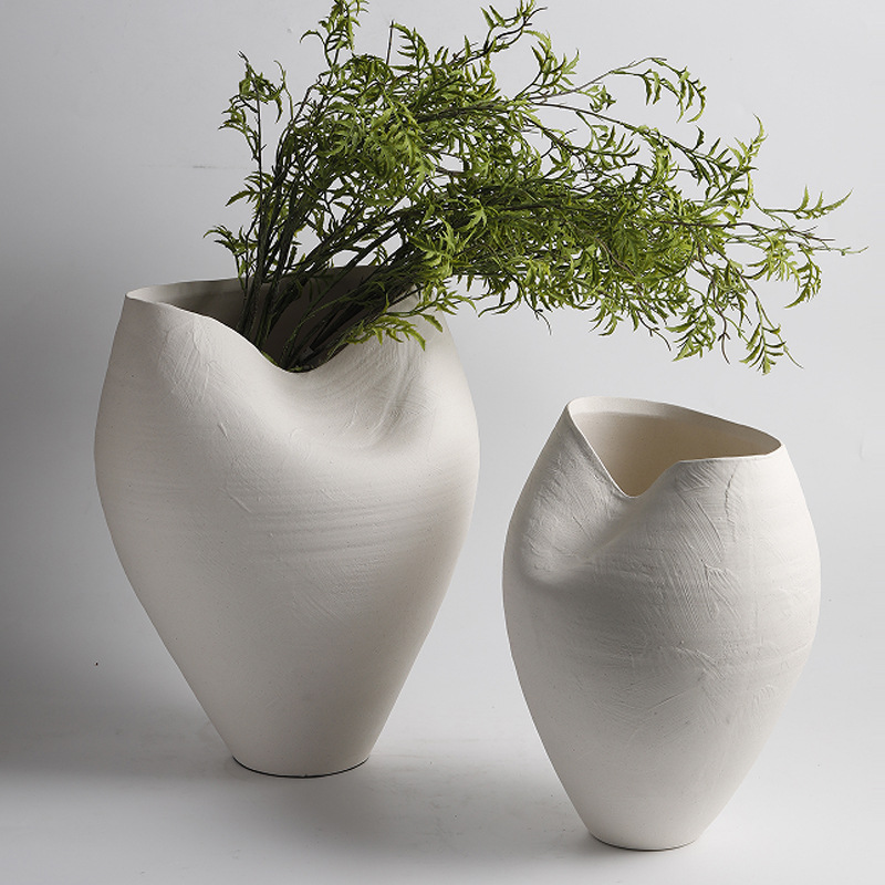 异形手捏陶瓷花瓶简约现代样板间售楼中心高级感花器软装餐桌摆件