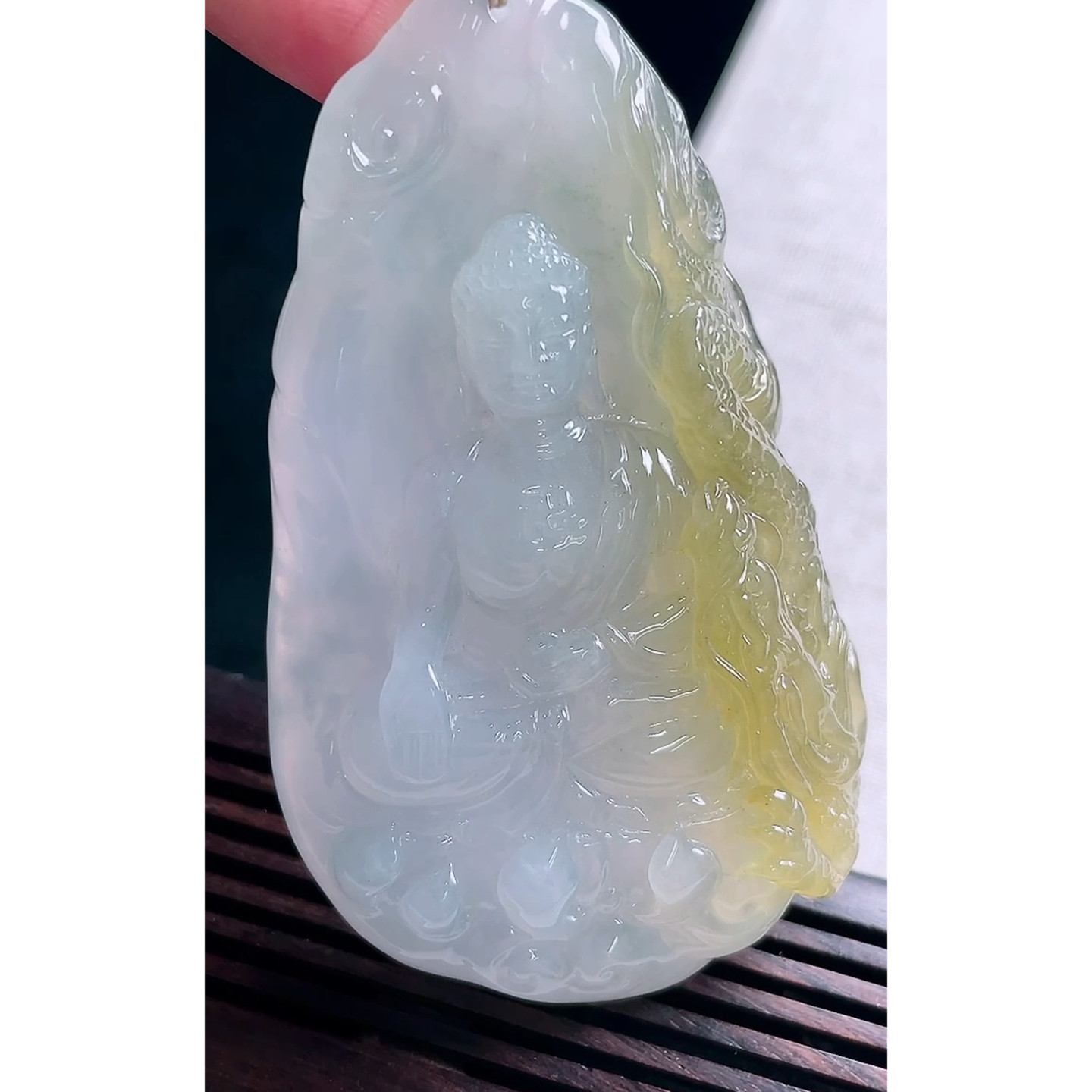 缅甸天然A货玉石翡翠 老坑冰种手工精雕飘黄翡御龙阿弥陀佛吊坠