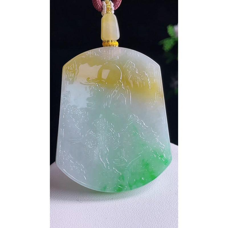 缅甸天然A货玉石翡翠 老坑冰种手工精雕黄加绿山水牌吊坠