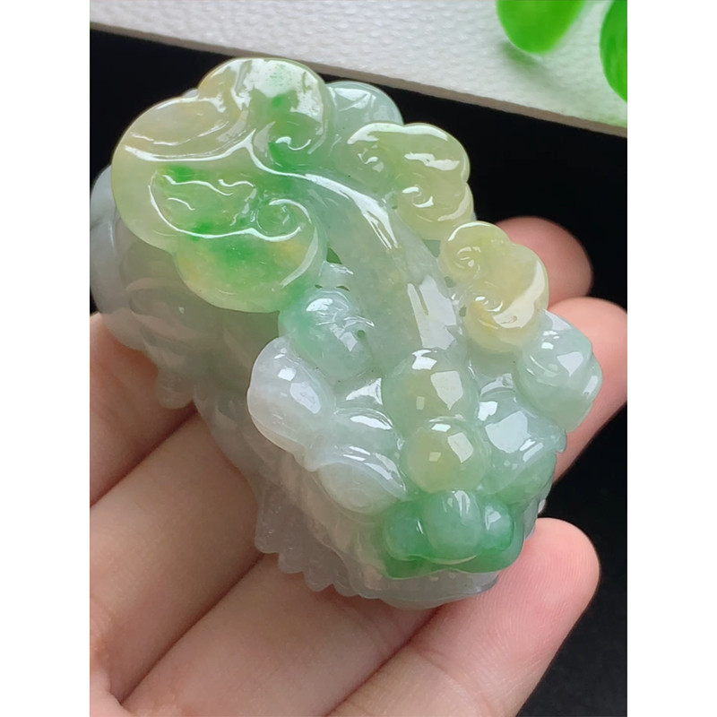 缅甸天然A货玉石翡翠 老坑冰种 手工精雕 黄加绿貔貅吊坠