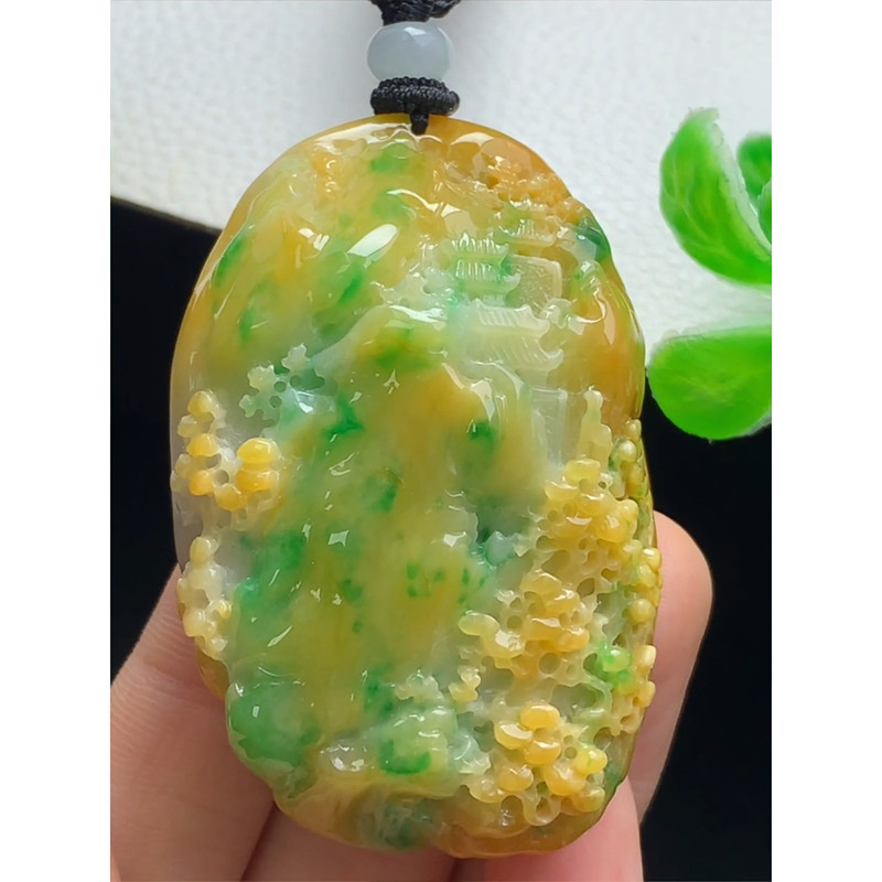 缅甸天然A货玉石翡翠 老坑冰种 手工精雕 黄加绿意境山水牌吊坠