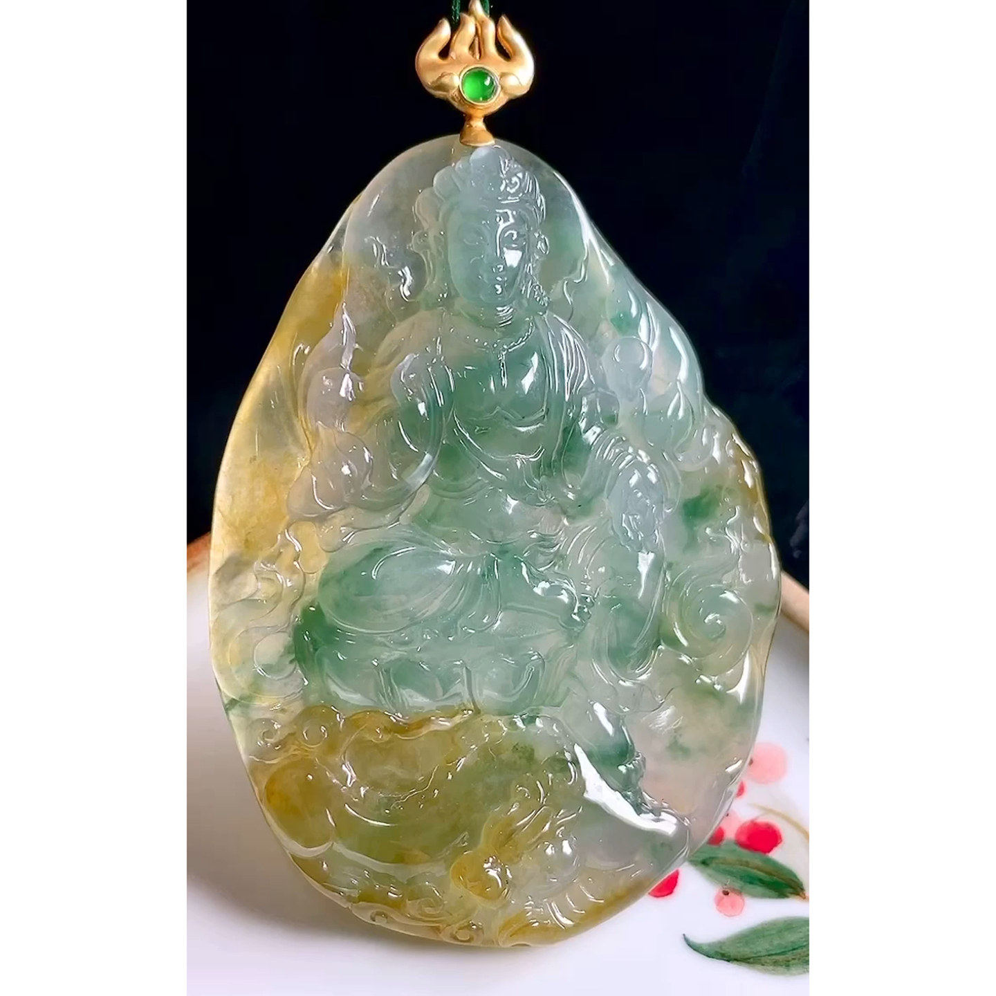 缅甸天然A货玉石翡翠 老坑冰种 手工精雕 黄加绿玉龙观音吊坠