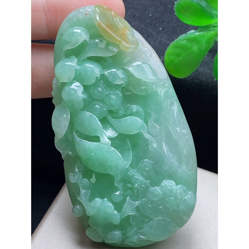 缅甸天然A货玉石翡翠 老坑冰种 手工精雕 花开富贵吊坠