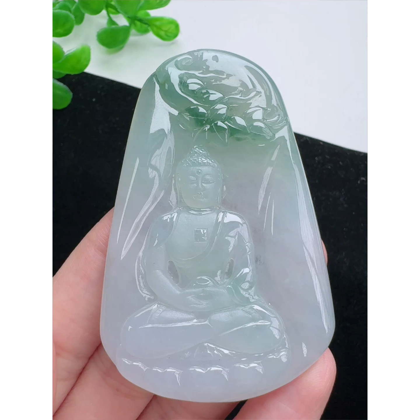 缅甸天然A货玉石翡翠 老坑冰种手工精雕大日如来牌吊坠