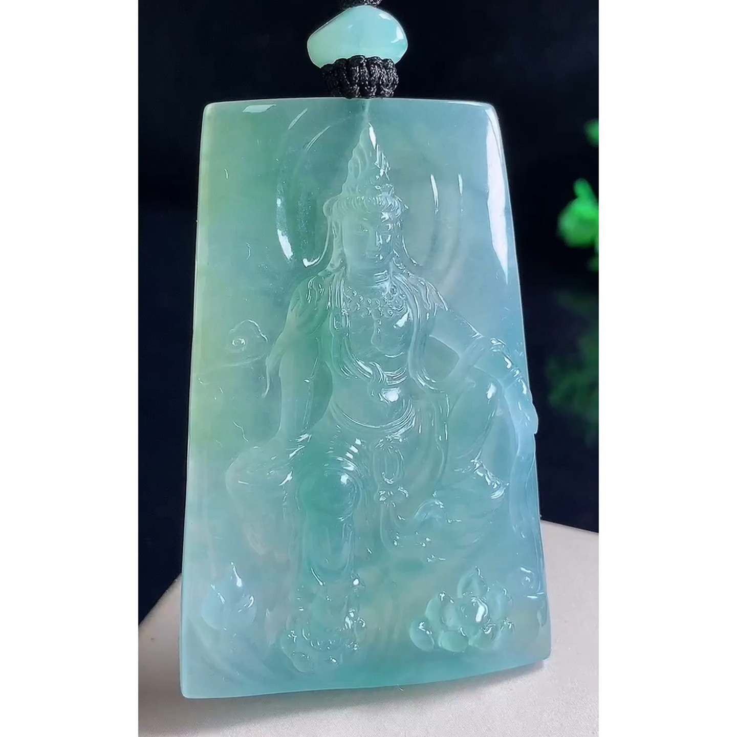 缅甸天然A货玉石翡翠 老坑冰种手工精雕晴山水观音吊坠