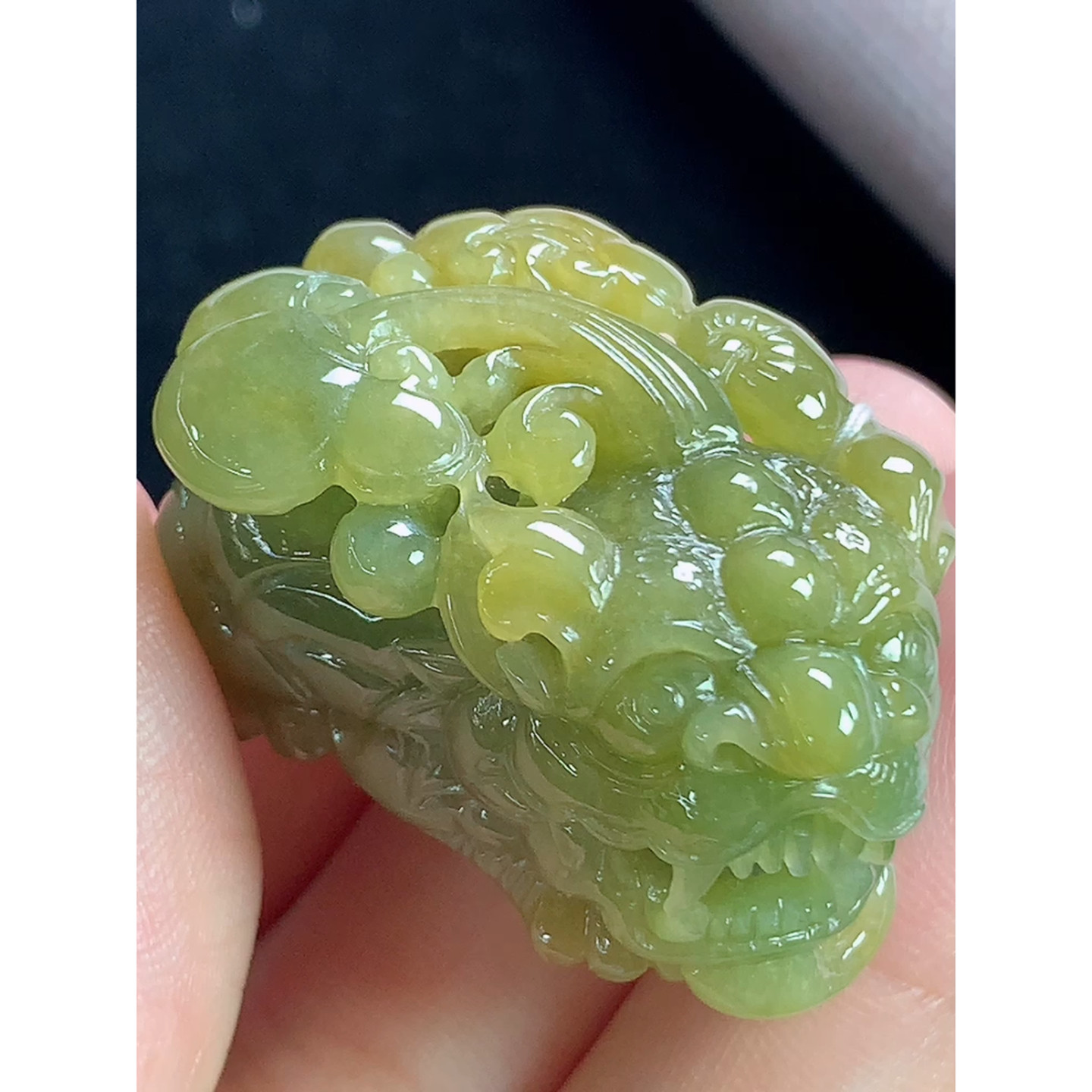 缅甸天然A货玉石翡翠 老坑冰种手工精雕黄翡貔貅吊坠
