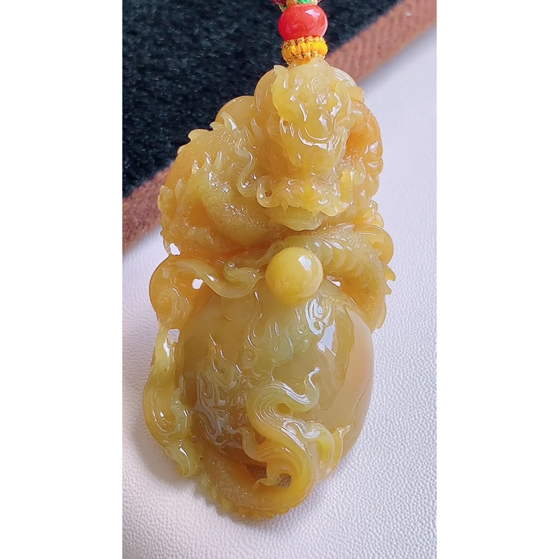 缅甸天然A货玉石翡翠 老坑冰种 手工精雕 黄翡神龙护主吊坠