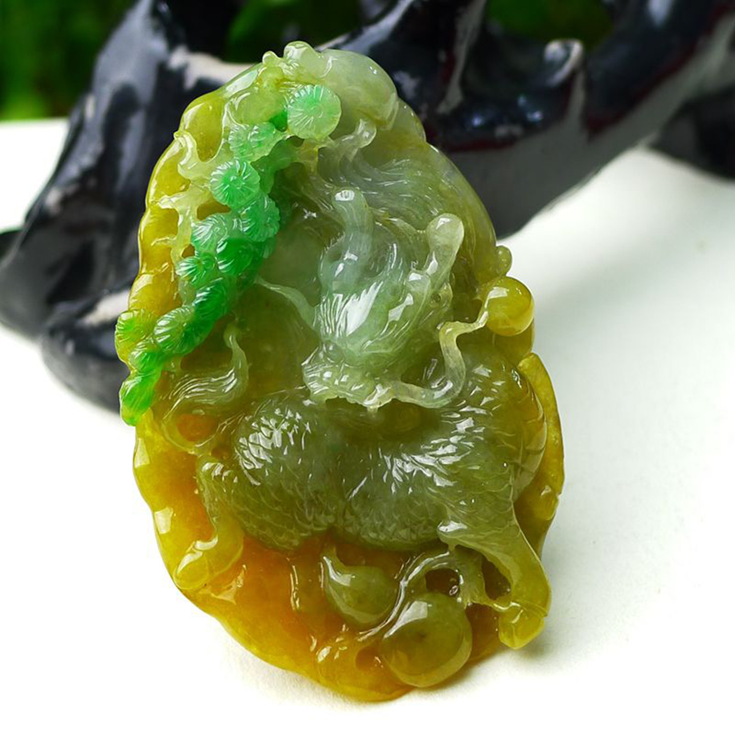 缅甸天然A货玉石翡翠 老坑冰种手工精雕双彩黄加绿麒麟吊坠