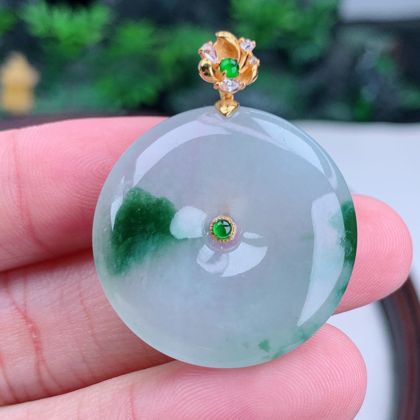 缅甸天然A货玉石翡翠 老坑冰种手工精雕飘18k金扣花平安扣吊坠