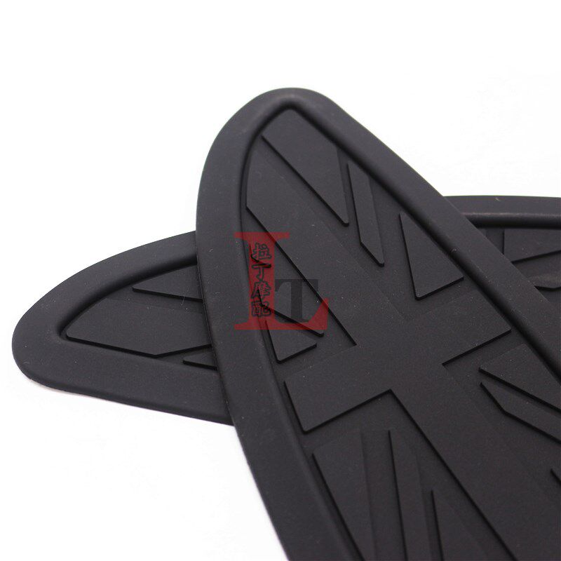 适用凯旋Bobber油箱贴T100 T120改装覆古防滑贴纸PVC两侧隔热贴花