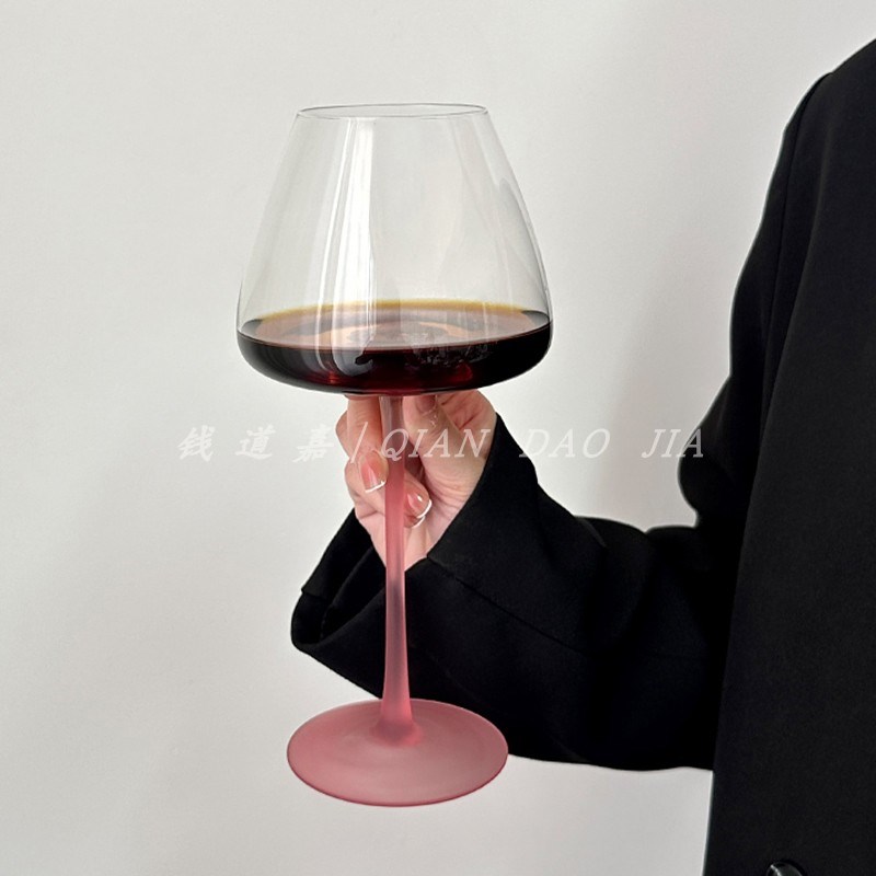 高级感磨砂粉杆高脚红酒杯大号勃艮第杯家用轻奢葡萄酒杯玻璃杯子
