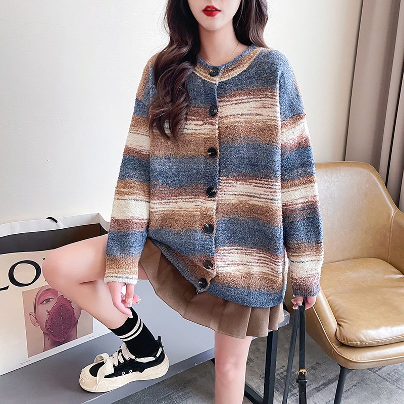 2023年新品秋冬圆n领长袖条纹针织开衫女慵懒风宽松大码毛衣女上