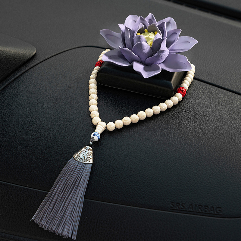 汽车摆件2023新款高档大气女神车内饰品中控台装饰品女士车载莲花