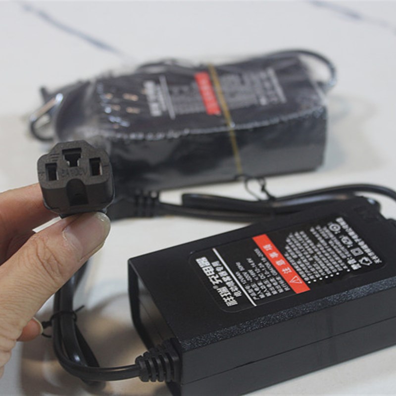 祥瑞12V电动喷雾器充电器智能锂电池8AH10AH电瓶充电器三插头通用