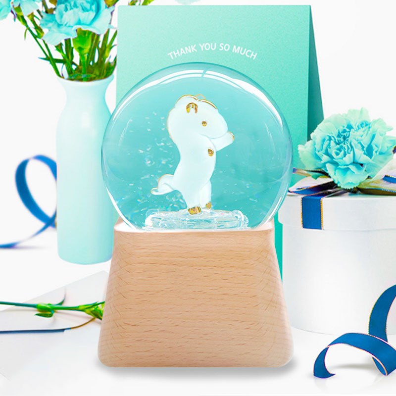 新款创意水晶球内雕工艺t品十二生肖鸡狗猪鼠水晶光球家居摆件