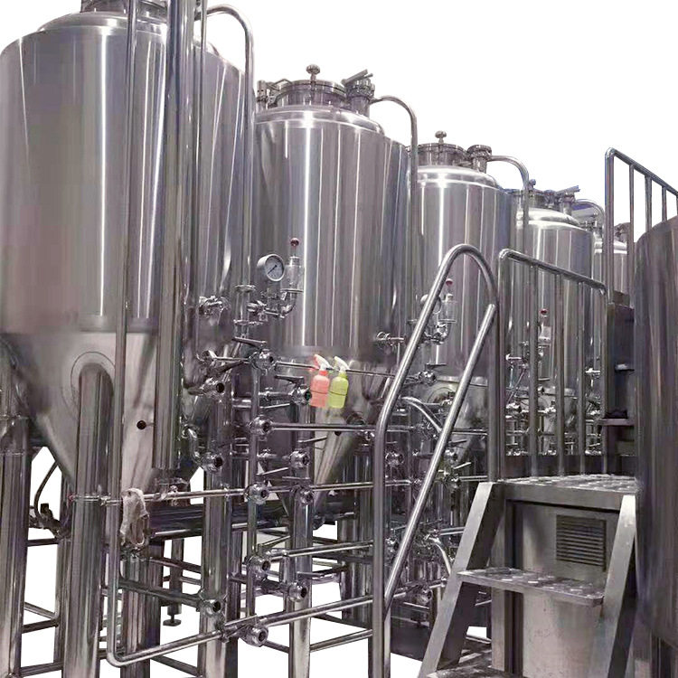 啤酒发酵罐 济南啤酒设备 304不锈钢啤酒机 500L酒吧自酿啤酒设备