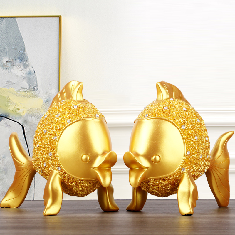 乔迁新居高档轻奢礼品年年有余金鱼摆件简K约创意家居饰品玄关酒