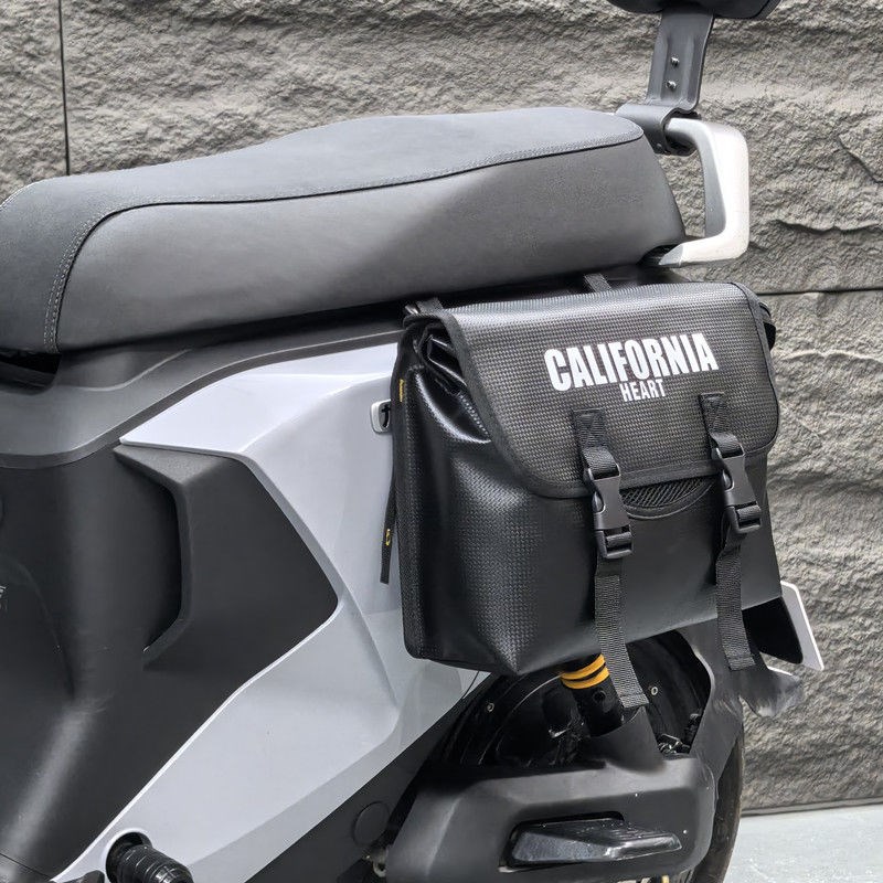 电动汽车前袋脚踏电动汽车通用防水前袋雨T衣充电器收纳袋