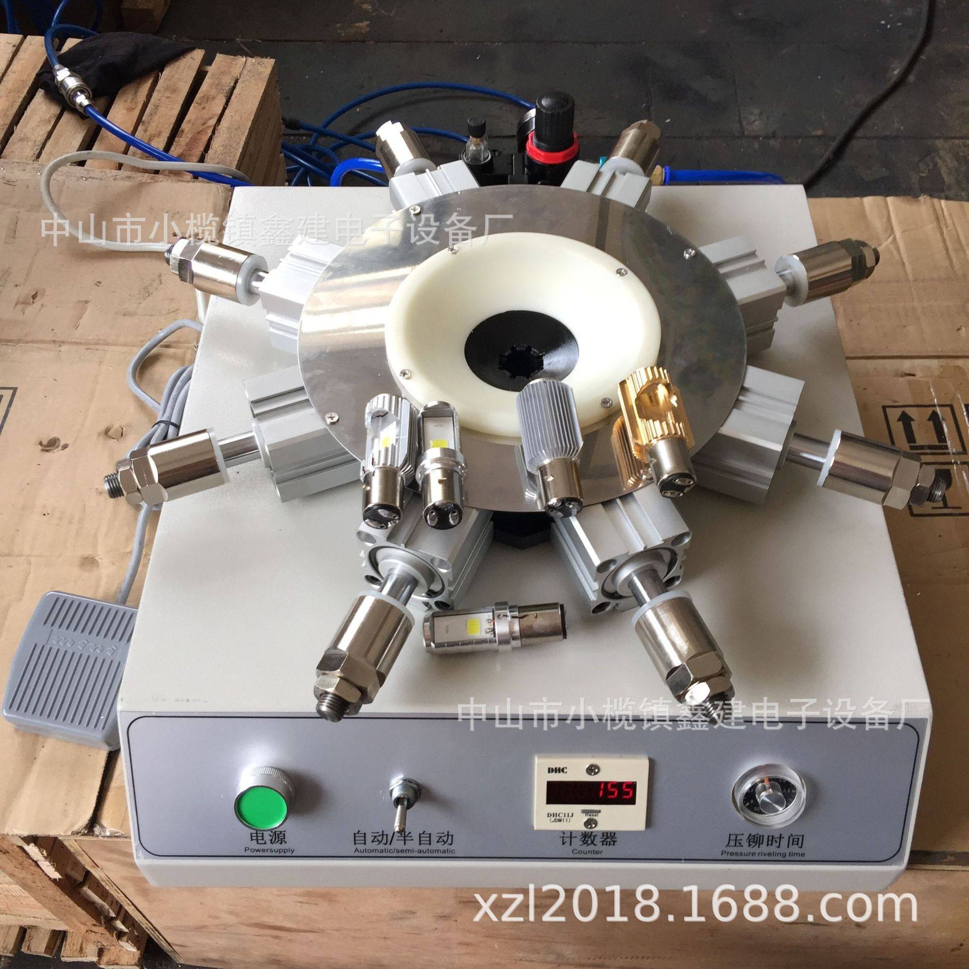 LED汽车摩托车灯H4/1156/7 BA15/20单双爪灯头治具打点压点铆接机