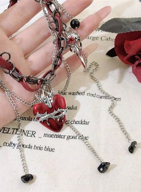 亚文化禁锢荆棘红色爱心流苏皮革项链暗黑系气质甜酷chVoker颈链
