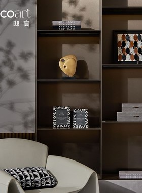 邸高家居现代家具展厅客厅立柜展示书架陈列搭配酒店酒柜雕塑摆件