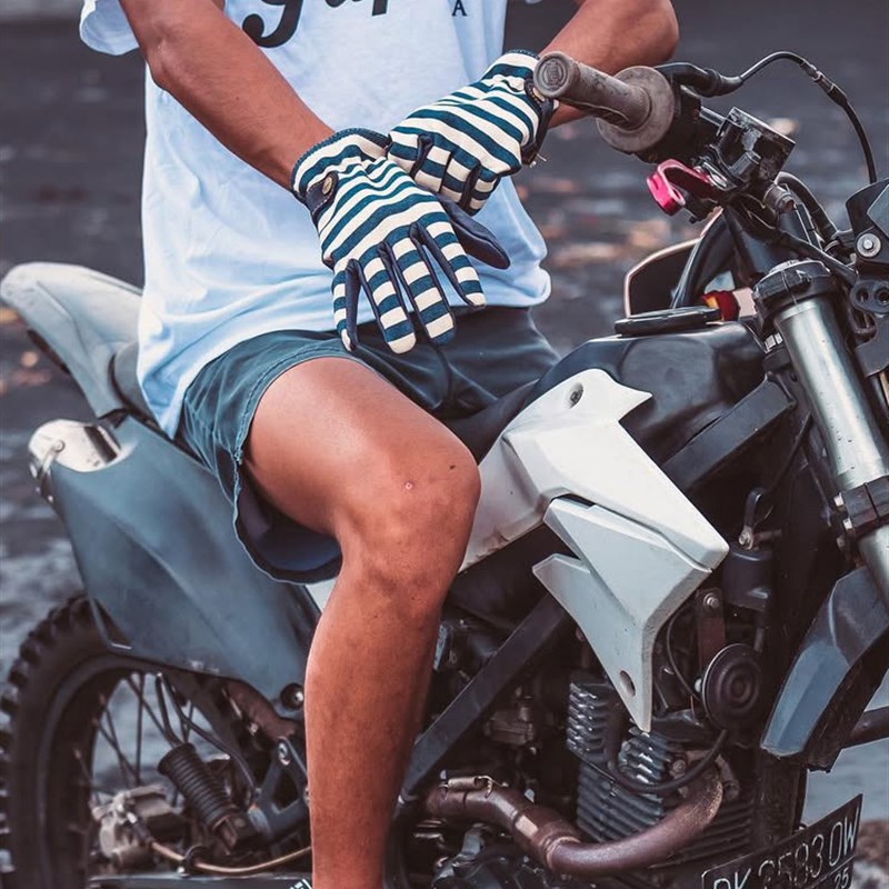 特惠价格骗子哈雷印度胜利覆古摩托车手套摩托车牛皮手套