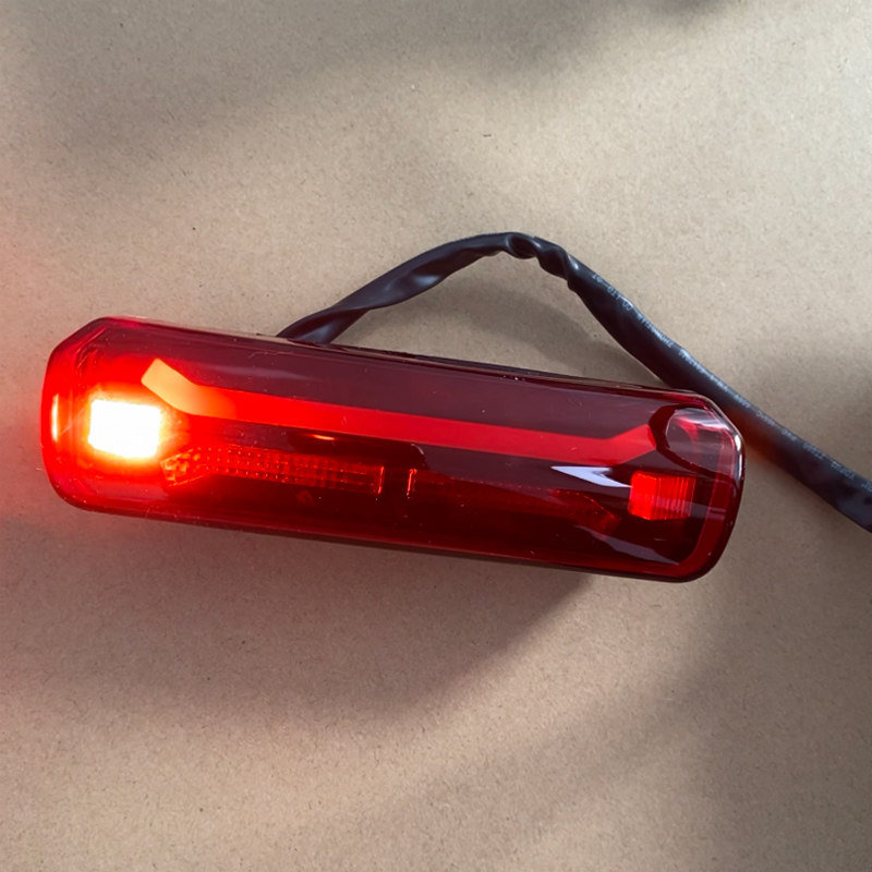 电动车尾灯48/60V行车灯刹车灯转向灯LED灯三合一尾灯轻电摩加装