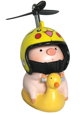 头盔猪小黄鸭车载摆件电动车网红装饰自行车摩托平衡车男女生礼物