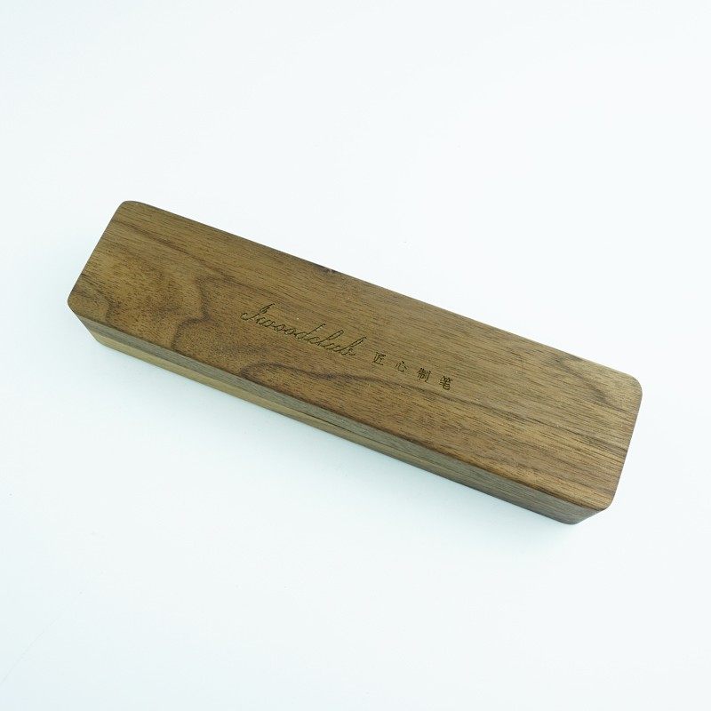 实木笔盒 黑胡桃笔盒丘吉尔大绅士钢笔礼盒 易乐木艺礼品手工制作,模玩/动漫/周边/娃圈三坑/桌游,桌游配件/卡套/保护膜,淘宝优惠券,粉丝福利购,淘宝优惠卷