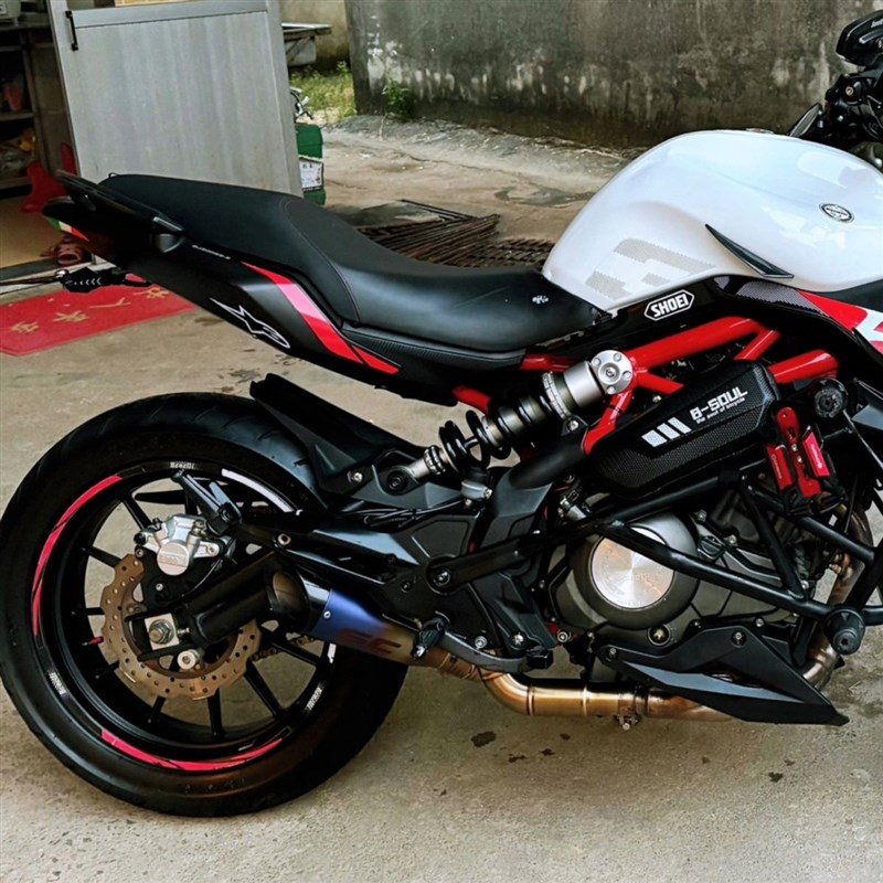 适用钱江追350 贝纳利302S 改装排气管SC A底排回旋中尾段声浪