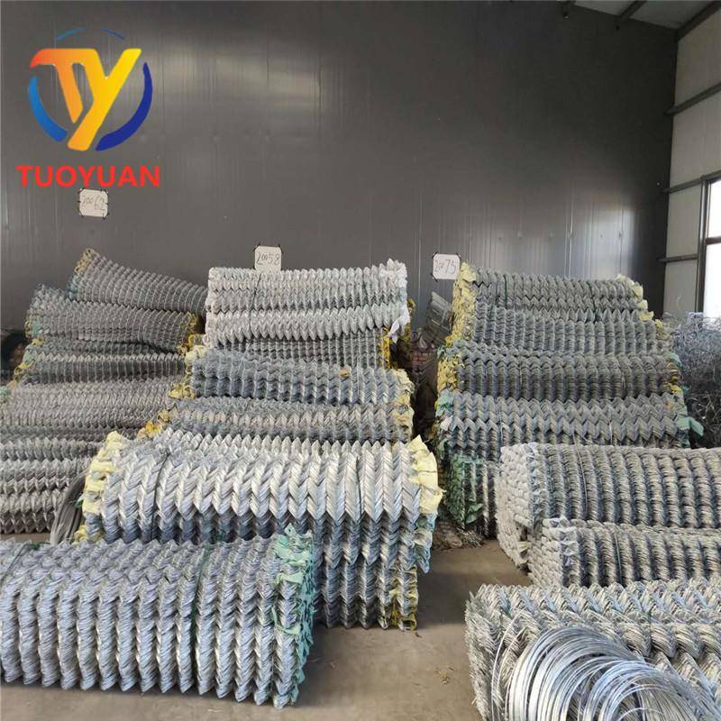 厂家供应镀锌铁丝网菱形钢丝网热镀锌围栏网护坡绿化勾花网养殖网