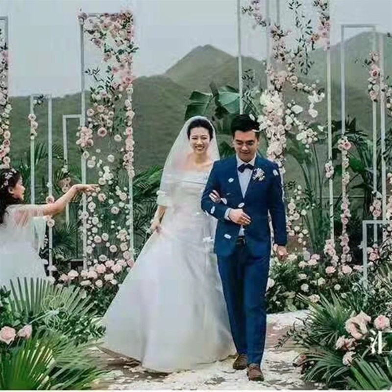 新款婚庆道具铁艺屏风路引几何长框路引婚礼装饰斜边背景舞台摆件