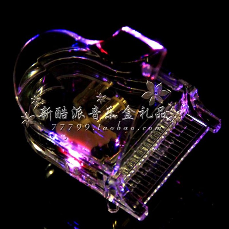 包邮音乐盒亚克力水晶质感18音镀金发条发光钢琴男女生日圣诞情人