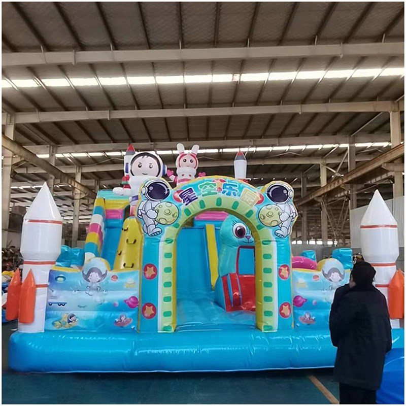 新款广场摆摊太空人充气城堡滑梯室内外亲子儿童淘气堡蹦蹦床设备