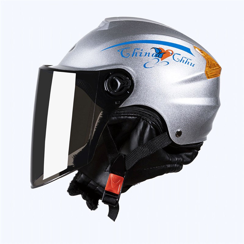 电动车安全帽通用冬季夏季电瓶y车女士防雾头盔男保暖摩托车四季