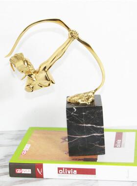 现代大理石摆件样板间玄关客厅茶几雕塑射箭人物铜软装饰品