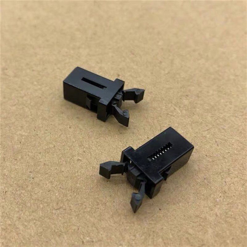 哈飞赛豹汽车配件 赛豹眼镜盒开关卡扣 驾驶照明灯卡扣 cd盒卡扣