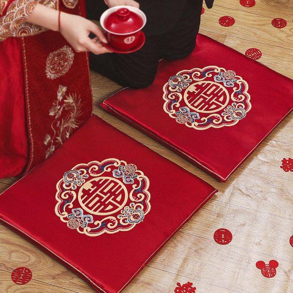 结婚喜垫新娘坐垫婚礼敬茶跪拜垫子婚房床头抱枕一对婚庆用品大全