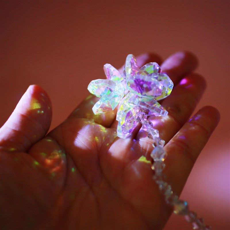 太阳捕手水晶石挂件阳光晶棱光镜炫彩流光立方体丁达尔效应装饰品