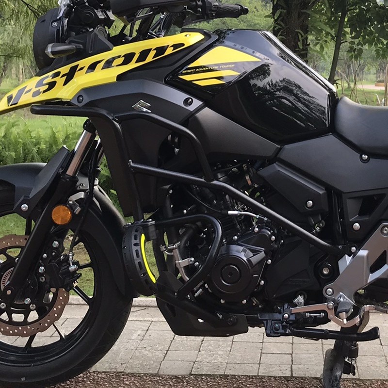 适用铃木DL250全包围保险杠前护杠防摔边箱护杠灯罩Y保护杆改装件