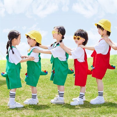 六一幼儿园演出服儿童舞蹈可爱背带裤小学生团体动U物表演服装夏