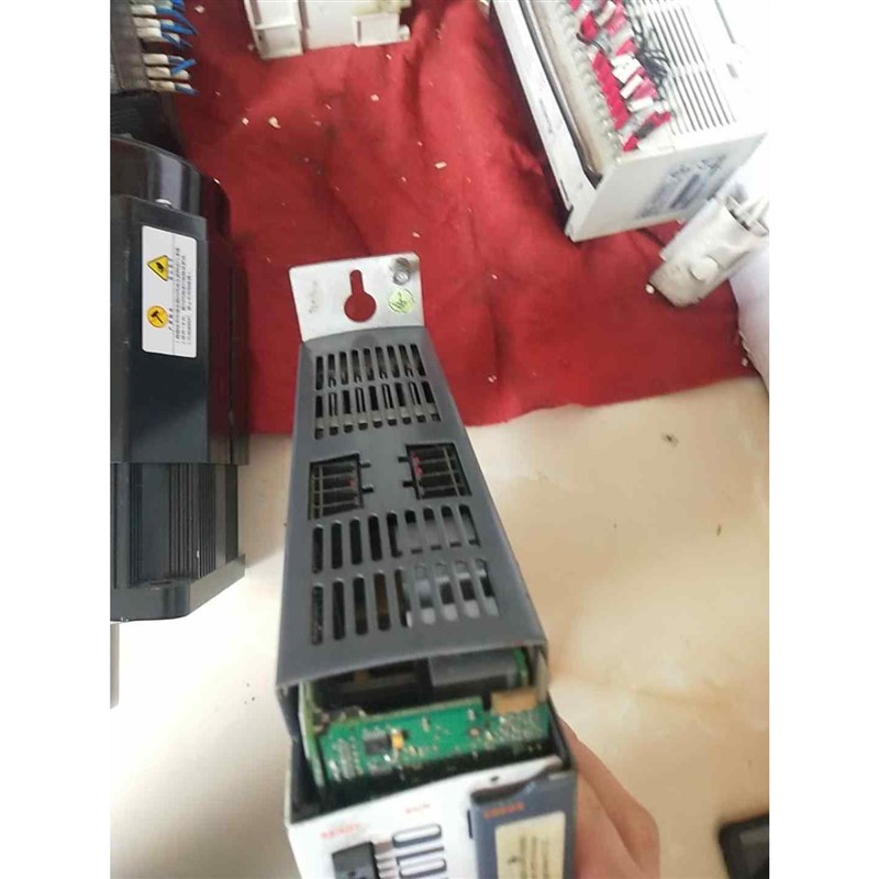 贝加莱伺服控制器8v1010型号