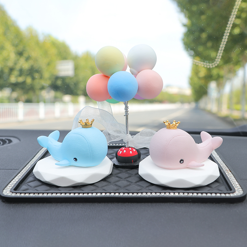 汽车中控台摆件j女士轻奢高级感车载装饰摆件创意可爱车内装饰品