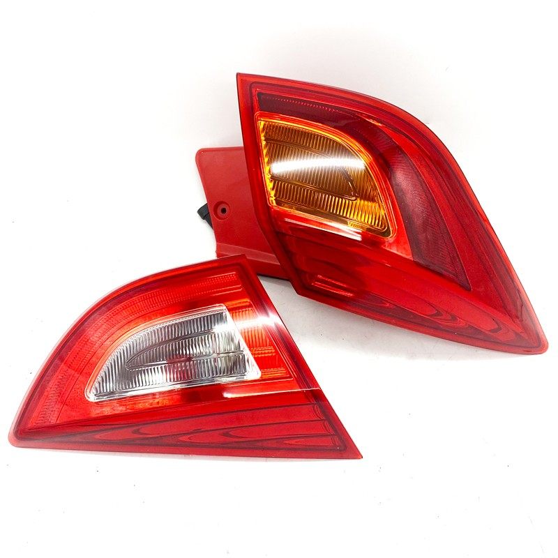 电动汽车原厂配件道爵领航电动汽车后尾灯后转向灯后后备箱灯