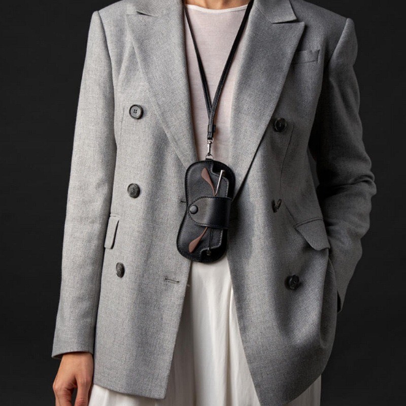 现货皮革眼镜收纳l包时尚PU皮简约眼镜太阳镜墨镜收纳挂包防丢失