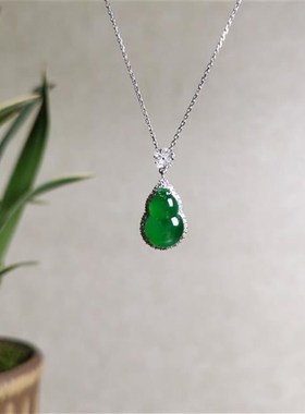 新款镀S925银仿天n然玉髓高冰透种阳绿葫芦吊坠秀雅女项链气质百