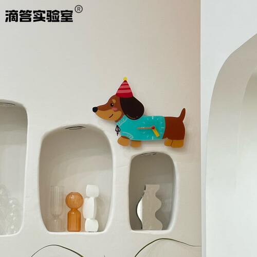 DiDa原创小腊肠挂钟时钟钟表装饰艺术软装创意可爱小狗挂钟静音